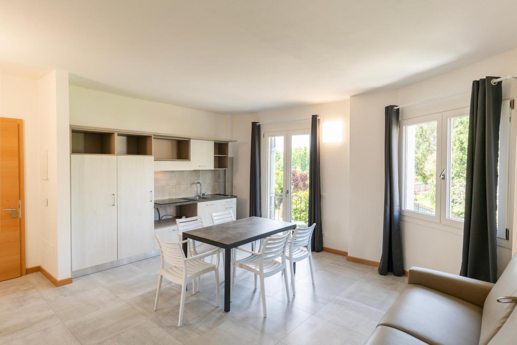 Residence Molino - Holiday Apartments マネルバ・デル・ガルダ エクステリア 写真