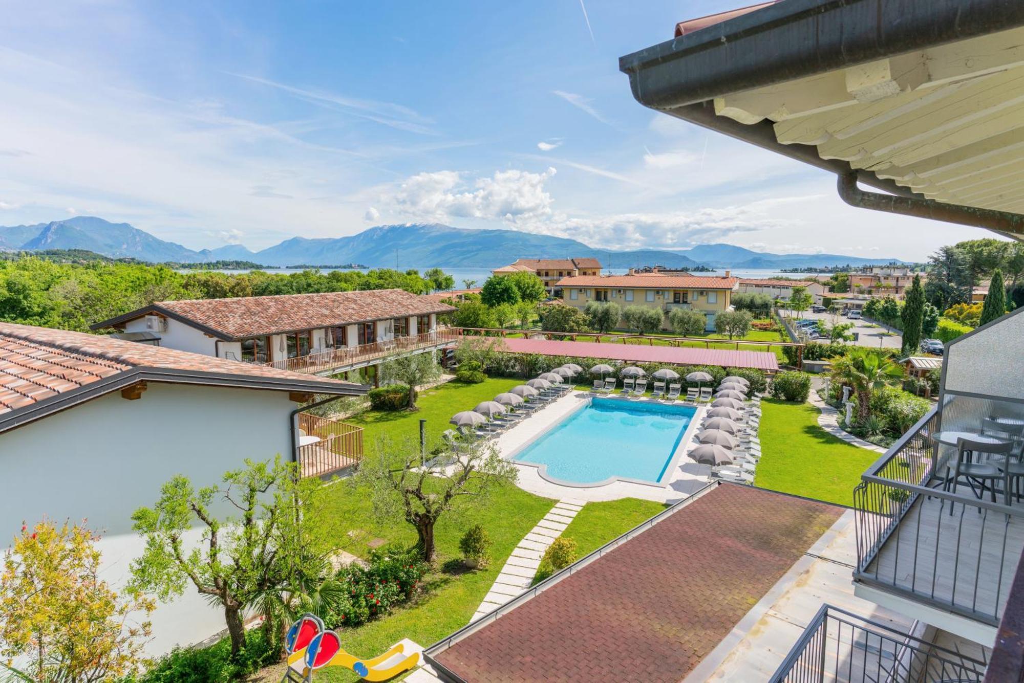 Residence Molino - Holiday Apartments マネルバ・デル・ガルダ エクステリア 写真