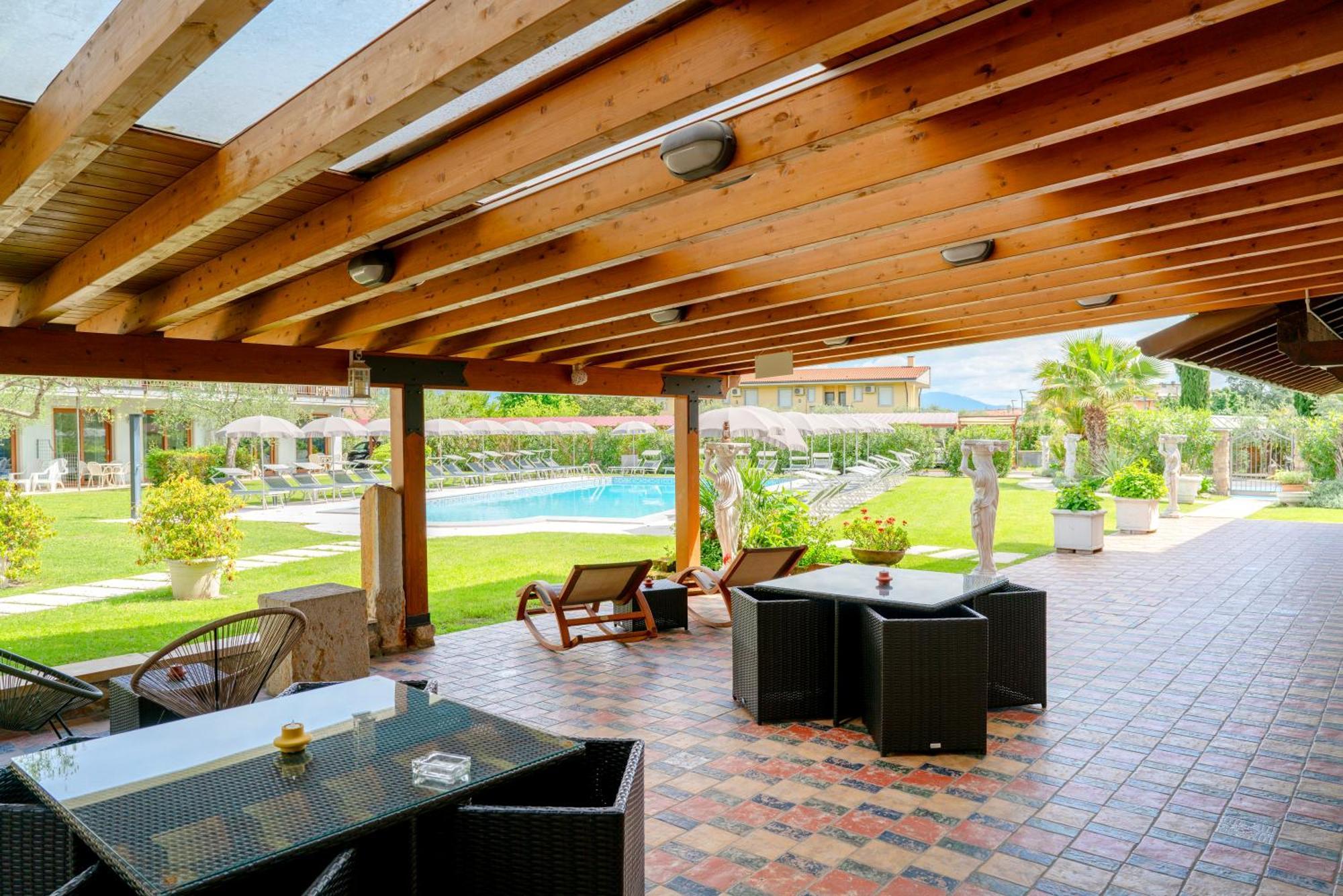 Residence Molino - Holiday Apartments マネルバ・デル・ガルダ エクステリア 写真