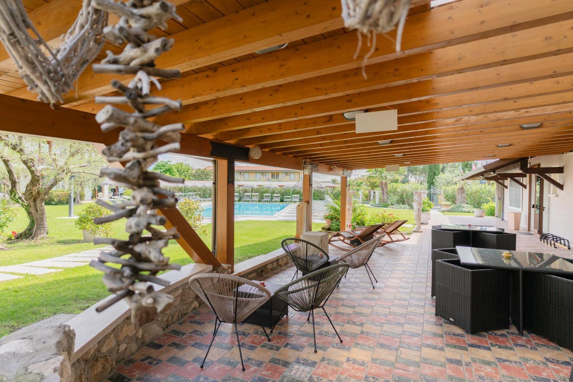 Residence Molino - Holiday Apartments マネルバ・デル・ガルダ エクステリア 写真